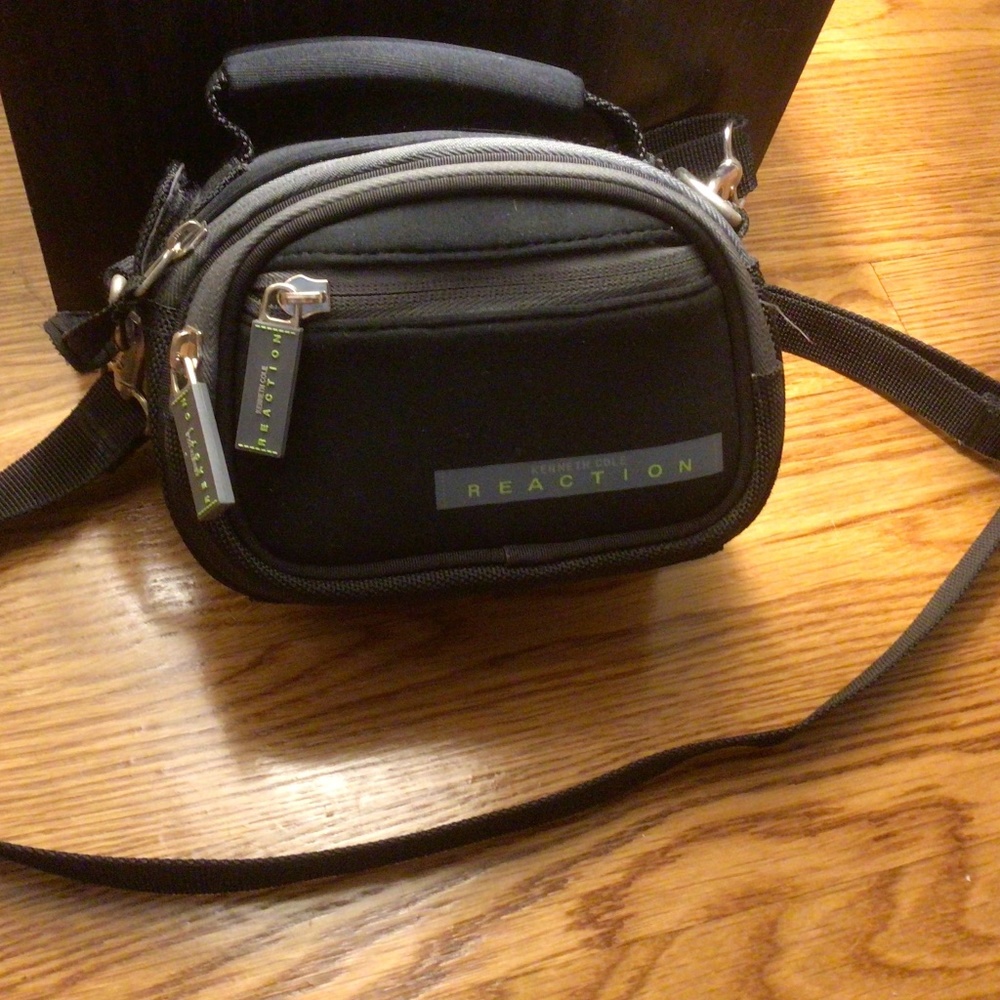 Kenneth Cole Reaction Camera Case